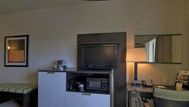 Best Western Plus Atrea Hotel And Suites