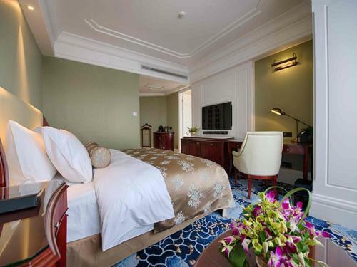 Galactic Classy International Hotel
