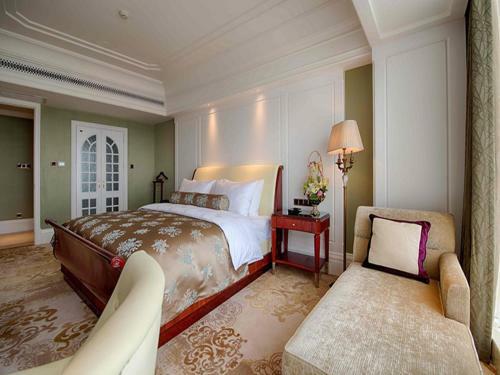 Galactic Classy International Hotel