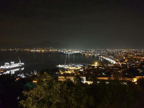 Hostal Vesuvio Rooms