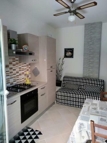 Holiday House Marlin