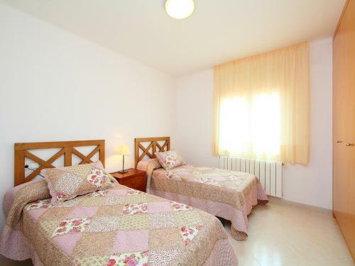 Villa Requesens 183