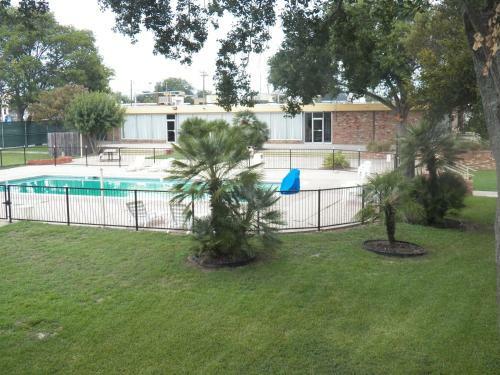 Motel University Inn