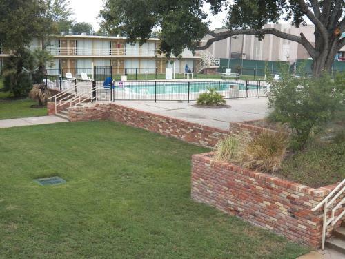 Motel University Inn