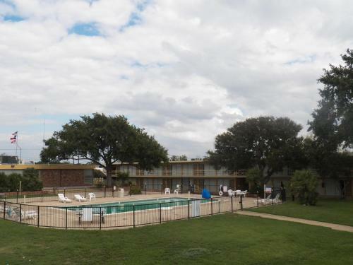 Motel University Inn