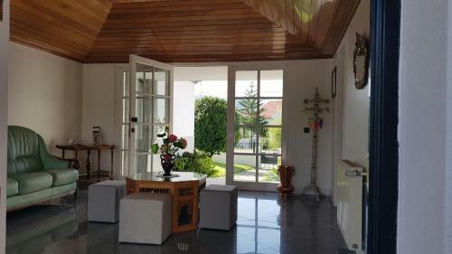 Maison de 250 M� Proche de L'oc�an Et Du Centre