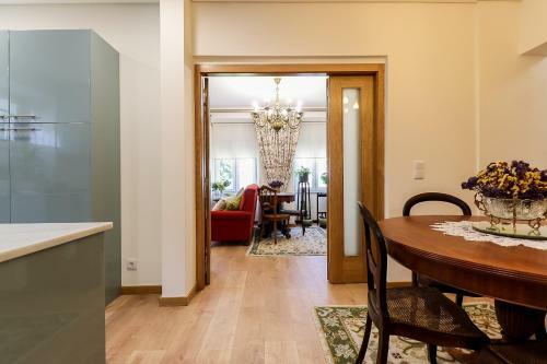 Apartamento Encosta Santa Luzia - Com Piscina E Vista Cidade