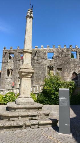 Ref�gio Da Vila - Refuge Of The Village