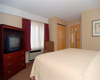 Atlantic Beach Hotel And Suites