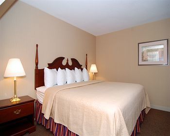 Atlantic Beach Hotel And Suites
