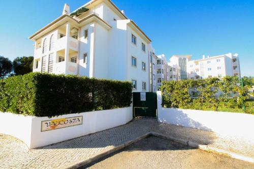 Vau Costa Beach Apartment With Pool!