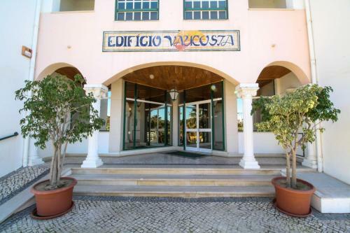 Vau Costa Beach Apartment With Pool!
