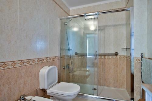 2 Bedroom Apartment With Pool In Vila Marachique, Alvor