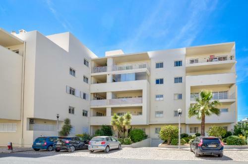 2 Bedroom Apartment With Pool In Vila Marachique, Alvor