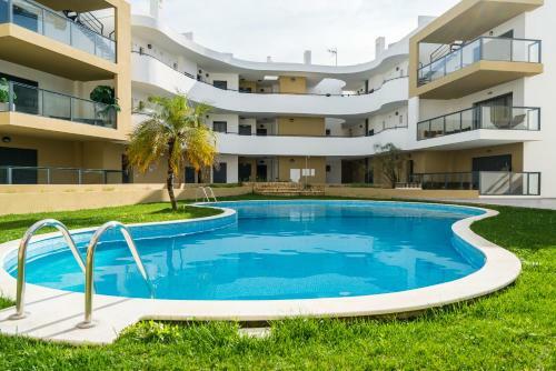 Apartamento T2 In Alvor With Rooftop Terrace & Pool