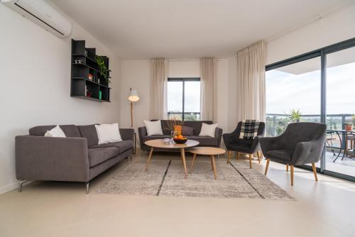 Apartamento T2 In Alvor With Rooftop Terrace & Pool