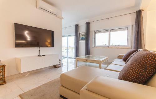 Apartamento B57 - Marachique 2 Bed Flat
