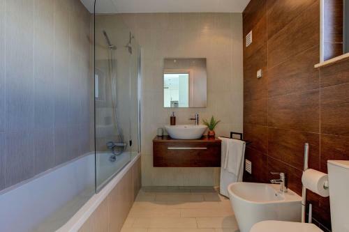 One Bedroom Apartment In Albur Village 2n
