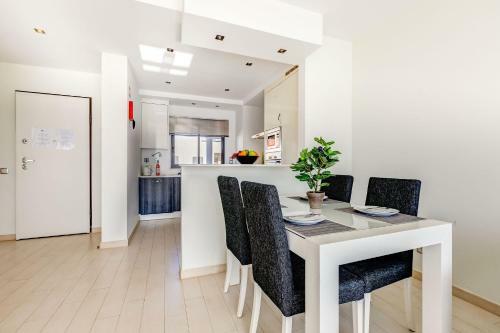 One Bedroom Apartment In Albur Village 2n