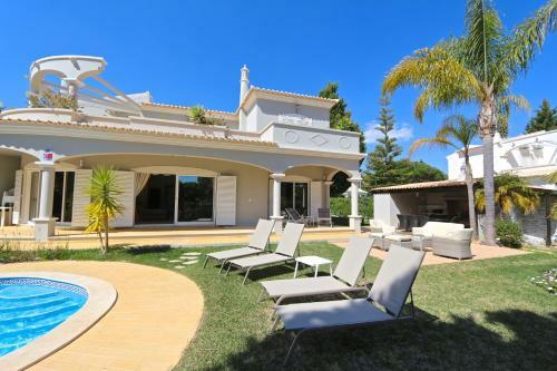 Villa Corvo - Clever Details