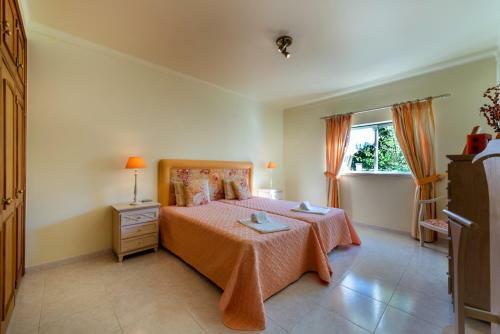 Villa With Garden And Pool