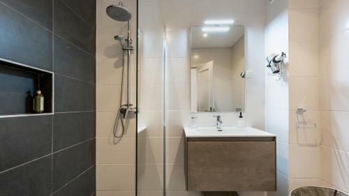 2bdr Brisamar Apartment W/ Balcony By Lovelystay
