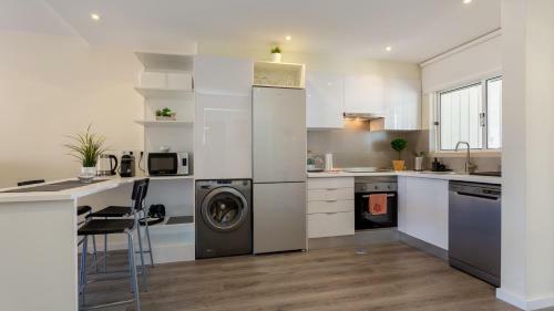2bdr Brisamar Apartment W/ Balcony By Lovelystay