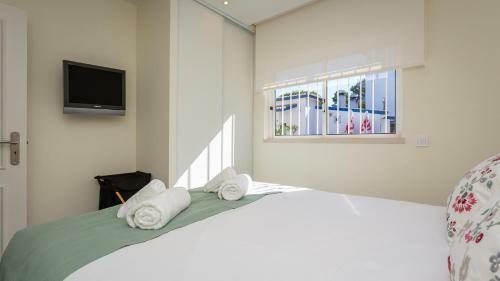 2bdr Brisamar Apartment W/ Balcony By Lovelystay