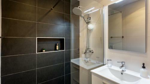 2bdr Brisamar Apartment W/ Balcony By Lovelystay