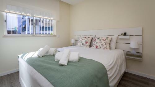 2bdr Brisamar Apartment W/ Balcony By Lovelystay