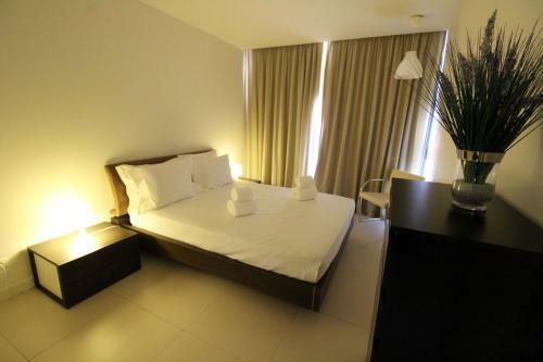 Vilamoura Marina Apartment By Sapvillas