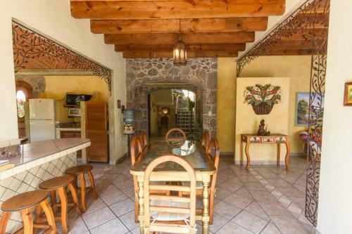 La Casa De Las Bugambilias - Boutique Villas Xichu