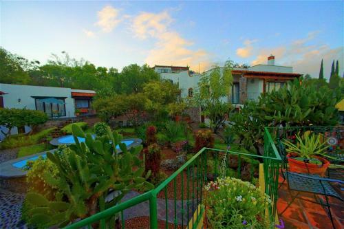 La Casa De Las Bugambilias - Boutique Villas Xichu