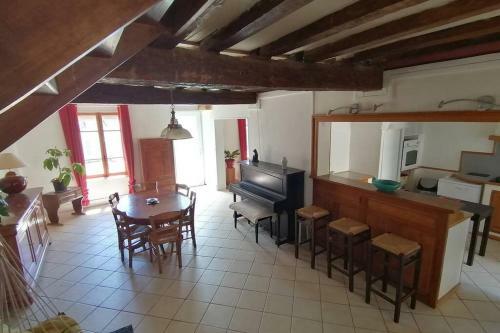 Maison Chaleureuse Et de D�tente Avec Piscine Et Spa