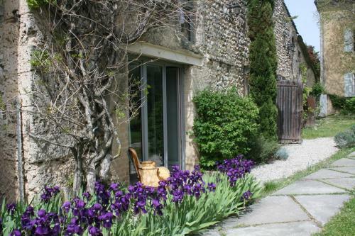 Hostal Le Domaine Des Rouges Queues