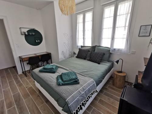 Hostal Les Rauches - Quai Loire - Chambre Jungle