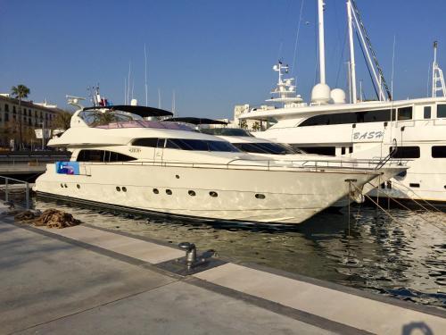 Leigh Yacht