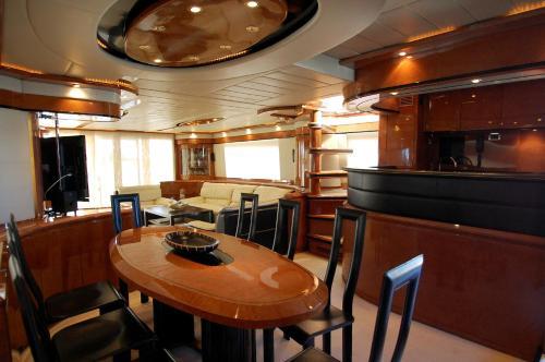 Leigh Yacht