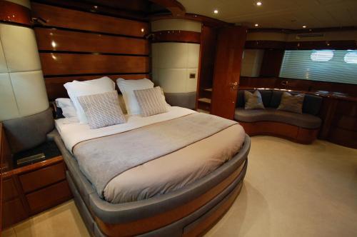 Leigh Yacht