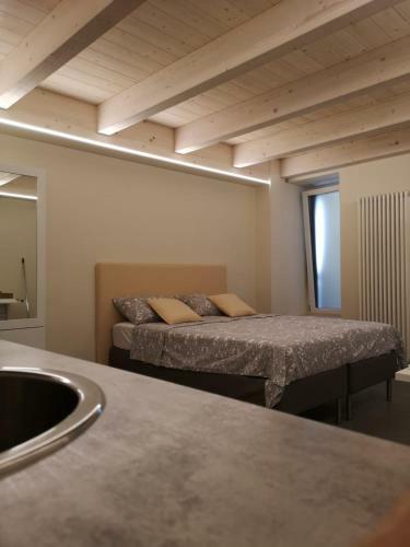 Vico-letto Studio Apartment