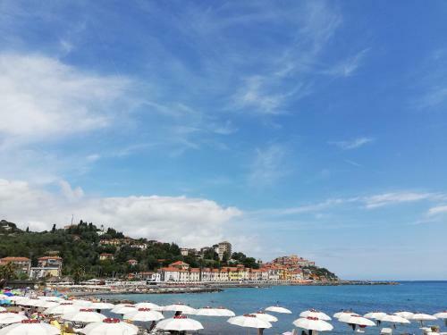 Apartamento La Torretta Di Piero Con Terrazzi E Parcheggio Privato