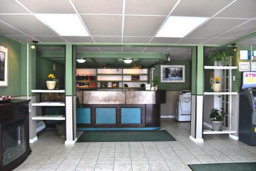 Canadian Motor Inn