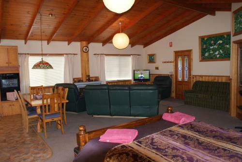 Hotel Aaa Granary Accommodation