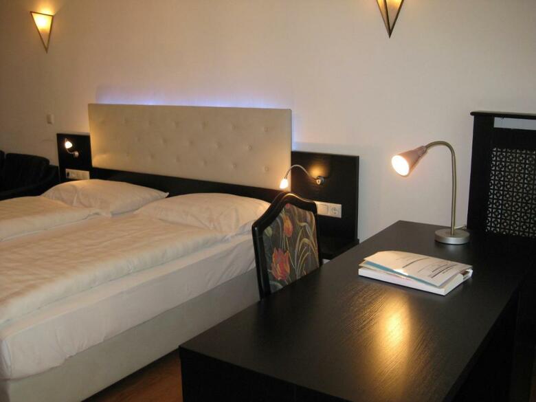 Dom Hotel