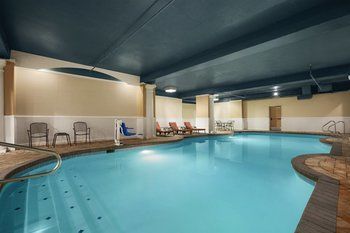 Hotel Country Inns & Suites Virginia Beach