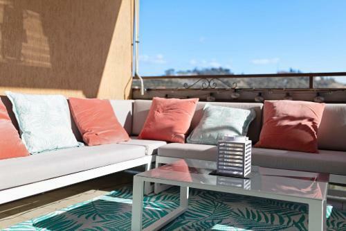 Seaview Apartment