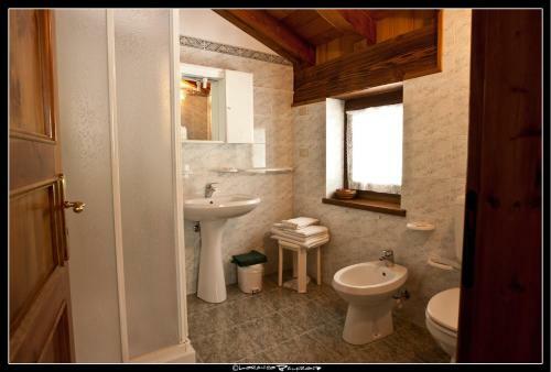 Hostal Affittacamere Baita La Jolie Bergere