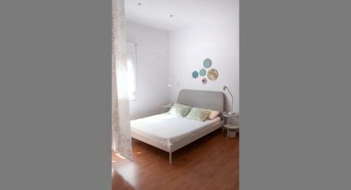Hostal Bed And Beach Barcelona Guesthouse