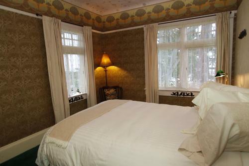 The Jabberwock Bed & Breakfast