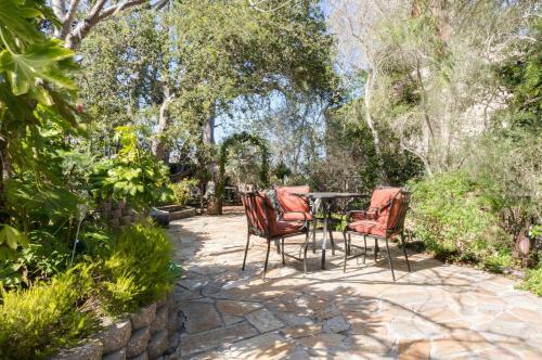 The Jabberwock Bed & Breakfast